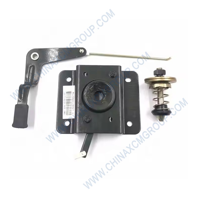 400403476 Locking Hood