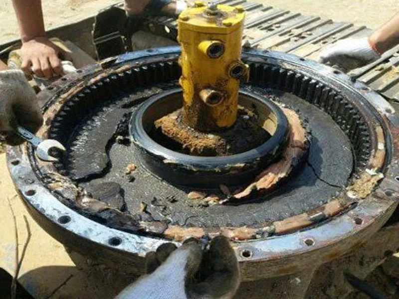 XCMG slewing bearing grease temperature performance